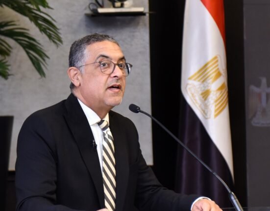 الدكتور حسام هيبة رئيس الهيئة العامة للاستثمار والمناطق الحرة