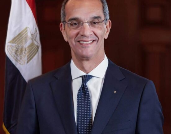 الدكتور عمرو طلعت وزير الاتصالات وتكنولوجيا المعلومات