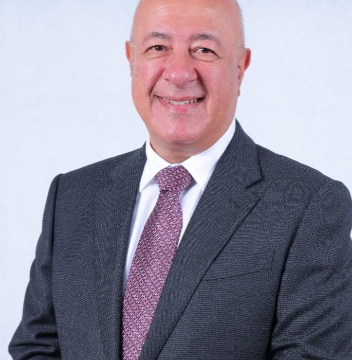 يحيى ابو الفتوح نائب الرئيس التنفيذي للبنك الأهلي المصري