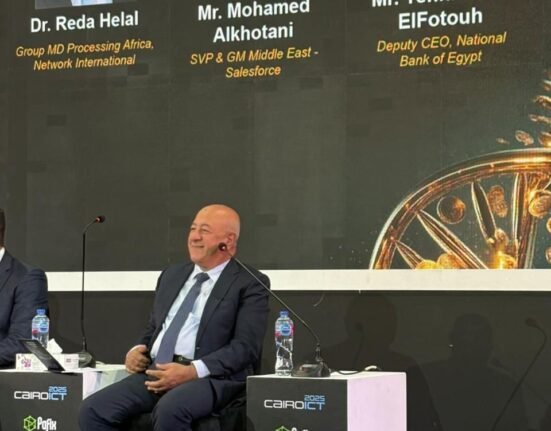 يحيى أبو الفتوح نائب الرئيس التنفيذي للبنك الاهلي المصري