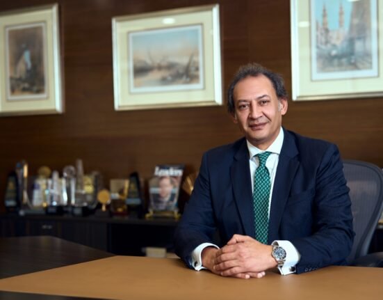 حازم حجازي الرئيس التنفيذي بنك البركة مصر