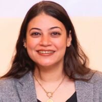 سارة الدومي