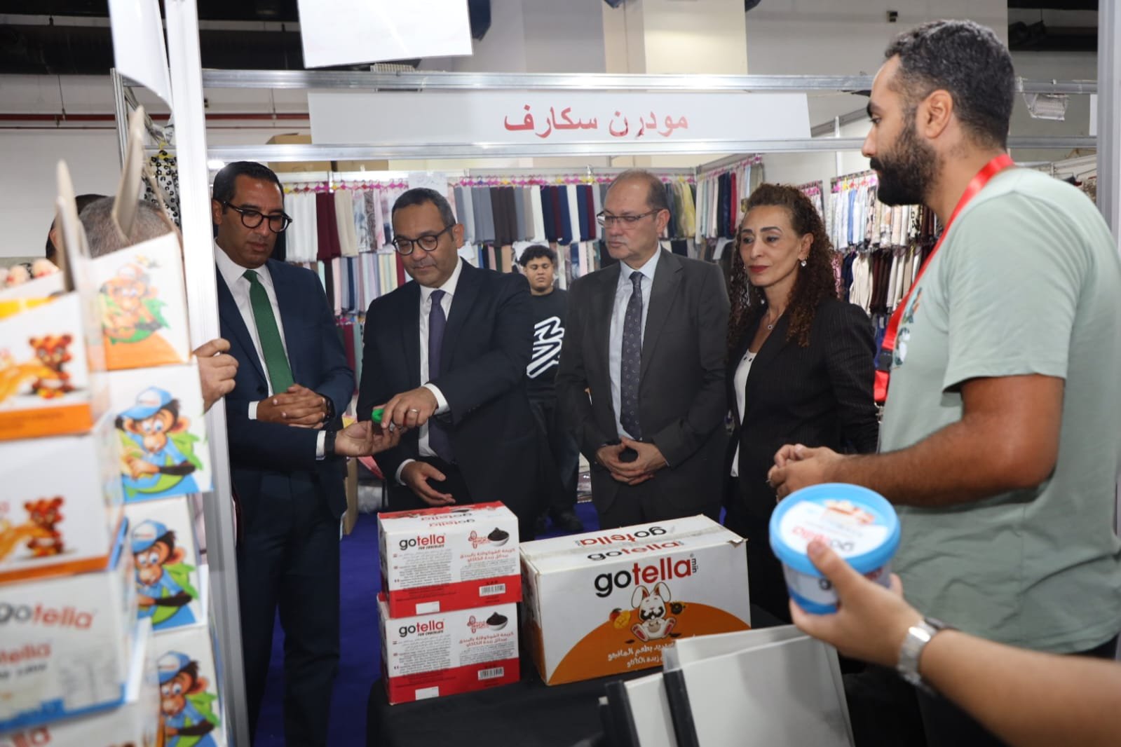 شباب جهاز تنمية المشروعات يشاركون في معرض أهلا مدارس ويقدمون منتجات مصرية 